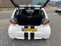 Toyota Aygo 1.0 VVT-i Comfort White Black Racing Edition! Airco l Led l Elek pakket l AUX l NIEUWE APK l 2 sleutels!