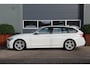 BMW 3-Serie Touring 318i M Sport Edition | NL Auto | PANO-DAK | HARMAN KARDON | Keyless | Digi-Dash | Navi | BMW ConnectedDrive | Sportstoelen | Stoelverw | ECC | Bluetooth | PDC | AUX-USB | Alarm | Dealer onderhouden | Zeer nette