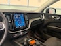 Volvo XC60 2.0 T6 Plug-in hybrid AWD Core Bright 1 JAAR BOVAG GARANTIE , PANORAMA, CAMERA , NAVIGATIE ETC