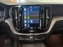 Volvo XC60 2.0 T6 Plug-in hybrid AWD Core Bright 1 JAAR BOVAG GARANTIE , PANORAMA, CAMERA , NAVIGATIE ETC