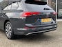 Volkswagen Golf 1.5 eTSI Life Edition Automaat I Camera I Carplay I Half leer I Stoelverw.