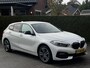 BMW 1-Serie 118i Automaat Sport Edition | SPORTSTOELEN | NAVIGATIE | PARKEERSENSOREN |