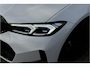 BMW 3-Serie Touring 330e M-Sport | 19,5 kWh Accu | Panodak | Head-Up | Memory | Trekhaak | 360° Camera | Fabrieksgarantie