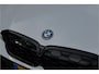 BMW 3-Serie Touring 330e M-Sport | 19,5 kWh Accu | Panodak | Head-Up | Memory | Trekhaak | 360° Camera | Fabrieksgarantie