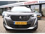 Peugeot 2008 130 Pk GT-Line * Automaat * * Navigatie * Open Schuifdak * 1/2 Lederen Interieur * L.M. Velgen * Stoelverwarming * Keyless Start * L.M. Velgen * Vierseizoenenbanden * Achteruitrij Parkeer Camera * Adaptive Cruise Contro Vingerhoets; Vierde Generatie Eersteklas Service, Al meer dan 100 jaar.........