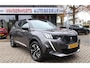 Peugeot 2008 130 Pk GT-Line * Automaat * * Navigatie * Open Schuifdak * 1/2 Lederen Interieur * L.M. Velgen * Stoelverwarming * Keyless Start * L.M. Velgen * Vierseizoenenbanden * Achteruitrij Parkeer Camera * Adaptive Cruise Contro Vingerhoets; Vierde Generatie Eersteklas Service, Al meer dan 100 jaar.........