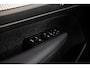 Volvo EX40 Single Motor Extended Range Ultra 82 kWh | Adaptieve Cruise Control | 22” Velgen | Black Pack | Trekhaak | Heico | Schuif/Kanteldak | Stoel + Stuurverwarming | Harman Kardon Audio | Extra Getint Glas Achter |