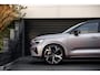 Volvo EX40 Single Motor Extended Range Ultra 82 kWh | Adaptieve Cruise Control | 22” Velgen | Black Pack | Trekhaak | Heico | Schuif/Kanteldak | Stoel + Stuurverwarming | Harman Kardon Audio | Extra Getint Glas Achter |