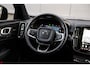 Volvo EX40 Single Motor Extended Range Ultra 82 kWh | Adaptieve Cruise Control | 22” Velgen | Black Pack | Trekhaak | Heico | Schuif/Kanteldak | Stoel + Stuurverwarming | Harman Kardon Audio | Extra Getint Glas Achter |