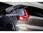 Volvo EX40 Single Motor Extended Range Ultra 82 kWh | Adaptieve Cruise Control | 22” Velgen | Black Pack | Trekhaak | Heico | Schuif/Kanteldak | Stoel + Stuurverwarming | Harman Kardon Audio | Extra Getint Glas Achter |