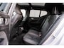 Volvo EX40 Single Motor Extended Range Ultra 82 kWh | Adaptieve Cruise Control | 22” Velgen | Black Pack | Trekhaak | Heico | Schuif/Kanteldak | Stoel + Stuurverwarming | Harman Kardon Audio | Extra Getint Glas Achter |