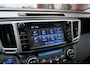Toyota RAV4 2.5 HYBRID AWD STYLE VOLLEDIG DEALER ONDERHOUDEN CAMERA TREKHAAK KEYLESS STOELVERWARMING XENON/LED NAVI CLIMA CRUISE PDC V+A LMV PRIVACYGLAS ENZ...