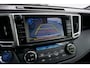Toyota RAV4 2.5 HYBRID AWD STYLE VOLLEDIG DEALER ONDERHOUDEN CAMERA TREKHAAK KEYLESS STOELVERWARMING XENON/LED NAVI CLIMA CRUISE PDC V+A LMV PRIVACYGLAS ENZ...