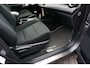 Toyota RAV4 2.5 HYBRID AWD STYLE VOLLEDIG DEALER ONDERHOUDEN CAMERA TREKHAAK KEYLESS STOELVERWARMING XENON/LED NAVI CLIMA CRUISE PDC V+A LMV PRIVACYGLAS ENZ...