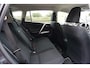 Toyota RAV4 2.5 HYBRID AWD STYLE VOLLEDIG DEALER ONDERHOUDEN CAMERA TREKHAAK KEYLESS STOELVERWARMING XENON/LED NAVI CLIMA CRUISE PDC V+A LMV PRIVACYGLAS ENZ...
