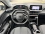 Peugeot e-208 EV Style 50 kWh | Automaat | Navigatie | Stoelverwarming | Fase 3 | BTW | 19.000km | Nieuw model |