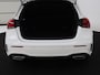Mercedes-Benz A-klasse 180 AMG | 66.100km NAP | Stoelverwarming | Camera | Sfeerverlichting | Leder/Alcantara | Navigatie | Full LED | Park Assist | Widescreen