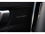 Volvo XC40 2.0 B4 Plus Dark | 19 inch lichtmetalen velgen | All-season banden | Verwarmbare voorstoelen | Verwarmbaar stuurwiel | Semi elek. trekhaak | Blind spot | Elek. bed. stoelen | Bestuurdersstoel met Memory | Achteruitrij camera | Adaptive cruise control | Google-Maps navigatie |