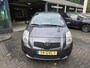 Toyota Yaris 1.3 VVTi Sol | 1E EIGENAAR | 12MND GARANTIE | NW KOPPELING | AIRCO