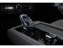 Volvo XC90 T8 Automaat Plug-in hybrid AWD Ultra Bright | Panoramadak | Massagefunctie voorstoelen | Luchtvering | Stoelventilatie voorstoelen | Voorstoelen- en achterbank verwarmbaar | 360° camera | Gelamineerde zijruiten | Premium Sound by Bowers & Wilkins | Semi Elektrische Trekhaak | 22 inch Lichtmetalen Velgen | Alarmklasse 3 | Glazen pook | Hemelbekleding donker | Blind spot | Adaptive cruise control | Pilot assist |