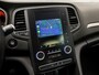 Renault Megane Estate 1.2 TCe Bose Sport (APPLE CARPLAY, GROOT NAVI, BOSE AUDIO, LEDER, CAMERA, KEYLESS, SFEERVERLICHTING, SPORTSTOELEN, TREKHAAK, GETINT GLAS, LM VELGEN, NIEUWSTAAT)