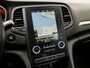 Renault Megane Estate 1.2 TCe Bose Sport (APPLE CARPLAY, GROOT NAVI, BOSE AUDIO, LEDER, CAMERA, KEYLESS, SFEERVERLICHTING, SPORTSTOELEN, TREKHAAK, GETINT GLAS, LM VELGEN, NIEUWSTAAT)