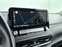 Hyundai Kona Electric EV Fashion 64 kWh | Warmtepomp | SoH 97,9% | Stoel + stuurverwarming | Bluelink app | Navigatie | Camera |