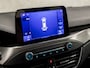 Ford Focus Wagon 1.0 EcoBoost Titanium Sport Automaat (APPLE CARPLAY, GROOT NAVI, CLIMATE, TREKHAAK, SPORTSTOELEN, KEYLESS, LED KOPLAMPEN, LM VELGEN, LANE ASSIST, NIEUWSTAAT)