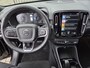 Volvo XC40 Plug-in hybrid T4 Ultimate Dark | Trekhaak | Panoramadak | 360° camera | Harman Kardon audio | Adaptive cruise control | Navigatie | Stoel- en stuurverwarming | Apple Carplay / Android Auto | Elektrische stoelverstelling |