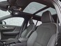 Volvo XC40 Plug-in hybrid T4 Ultimate Dark | Trekhaak | Panoramadak | 360° camera | Harman Kardon audio | Adaptive cruise control | Navigatie | Stoel- en stuurverwarming | Apple Carplay / Android Auto | Elektrische stoelverstelling |