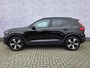 Volvo XC40 Plug-in hybrid T4 Ultimate Dark | Trekhaak | Panoramadak | 360° camera | Harman Kardon audio | Adaptive cruise control | Navigatie | Stoel- en stuurverwarming | Apple Carplay / Android Auto | Elektrische stoelverstelling |