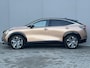 Nissan Ariya Evolve 91 kWh Automaat / WLTP bereik 516 km / Trekgewicht 750 kg / CCS snelladen / Elektrisch Glazen Schuif- en Kanteldak / Elektrisch Verstelbare Voorstoelen met geheugenset / Adaptieve Cruise Control /  Keyless Entry & Start /  Stoelventilatie / Stuur-, stoel- en achterbankverwarming / Voorruitverwarming / HUD / Camera 360° /