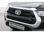 Toyota Hilux 2.4 D-4D Double Cab Challenger | "VAN" | Automaat | Grijs kent. |  Trekhaak | Camera | Adapt. Cruise | Apple CarPlay