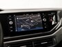 Volkswagen Polo 1.0 TSI Sportline Automaat (VIRTUAL COCKPIT, APPLE CARPLAY, GROOT NAVI, KEYLESS, CLIMATE, CAMERA, LM VELGEN, SPORTSTOELEN, GETINT GLAS, NIEUWSTAAT)