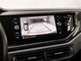Volkswagen Polo 1.0 TSI Sportline Automaat (VIRTUAL COCKPIT, APPLE CARPLAY, GROOT NAVI, KEYLESS, CLIMATE, CAMERA, LM VELGEN, SPORTSTOELEN, GETINT GLAS, NIEUWSTAAT)