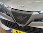 Alfa Romeo Junior 1.2 Turbo Hybrid Ibrida Speciale 17" Lichtmetaal | Adaptieve Cruise | Leder/Stof | Digitaal Dashboard | Stoelverwarming | LED | Parkeersensoren | Achteruitrijcamera | Airco (automatisch) | Apple Carplay/Android Auto|telefoonintegratie premium