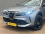 Alfa Romeo Junior 1.2 Turbo Hybrid Ibrida Speciale 17" Lichtmetaal | Adaptieve Cruise | Leder/Stof | Digitaal Dashboard | Stoelverwarming | LED | Parkeersensoren | Achteruitrijcamera | Airco (automatisch) | Apple Carplay/Android Auto|telefoonintegratie premium