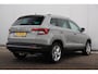 Skoda Karoq 1.0 TSI Ambition Business Navigatie Carplay Android Climate Cruise Control 17 inch LMV Steel Grey!