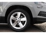 Skoda Karoq 1.0 TSI Ambition Business Navigatie Carplay Android Climate Cruise Control 17 inch LMV Steel Grey!