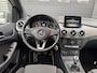 Mercedes-Benz B-klasse 180 d Business Solution | Navigatie | Camera | Stoelverwarming | LED | Lichtmetalen Velgen |