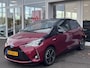 Toyota Yaris 1.5 Hybrid Bi-Tone Plus Parkeersensoren V+A | Achteruitrijcamera | Panoramisch dak | Climate control | Cruise control | 16 inch LM velgen