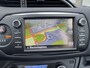 Toyota Yaris 1.5 Hybrid Bi-Tone Plus Parkeersensoren V+A | Achteruitrijcamera | Panoramisch dak | Climate control | Cruise control | 16 inch LM velgen