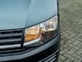 Volkswagen Transporter 2.0 TDI L1H1 Comfortline | Rolstoelvervoer | Oprijplateau Autolift R226 | 2x Rolstoel vergrendeling | 2 M1 Gekeurde Stoelen SmartSeat | Aluminium Vloer M1 Gekeurd | Geïsoleerd | Airco | Cruise Control | Parkeersensoren |
