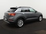 Volkswagen T-Roc 1.0 TSI Oranje Edition 116 PK | Navigatie | Apple Carplay | Dodehoek sensoren | Android Auto | Climate control | Camera | Keyless access | Adaptieve cruise control | 17" Lichtmetalen velgen |