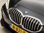 BMW 1-Serie 118i M Sport Automaat (PANORAMADAK, M PAKKET, APPLE CARPLAY, GETINT GLAS, LEDER, SPORTSTOELEN, PARKEERSENSOREN, LANE ASSIST, DAB+, NIEUWSTAAT)