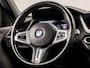 BMW 1-Serie 118i M Sport Automaat (PANORAMADAK, M PAKKET, APPLE CARPLAY, GETINT GLAS, LEDER, SPORTSTOELEN, PARKEERSENSOREN, LANE ASSIST, DAB+, NIEUWSTAAT)