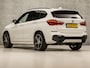BMW X1 xDrive25i M Sport Executive 225Pk Automaat (GROOT NAVI, M PAKKET, HEAD-UP DISPLAY, HARMAN/KARDON, VIRTUAL COCKPIT, ALCANTARA SPORTSTOELEN, STOELVERWARMING, GETINT GLAS, ELEK ACHTERKLEP, NIEUWSTAAT)