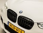BMW X1 xDrive25i M Sport Executive 225Pk Automaat (GROOT NAVI, M PAKKET, HEAD-UP DISPLAY, HARMAN/KARDON, VIRTUAL COCKPIT, ALCANTARA SPORTSTOELEN, STOELVERWARMING, GETINT GLAS, ELEK ACHTERKLEP, NIEUWSTAAT)