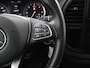Mercedes-Benz Vito 119 CDI Aut. | L2 Lang | Dubbele Cabine | Navigatie | Parkeercamera | Airco | Cruise Control | LM Velgen | Trekhaak | Lederen Bekleding |