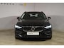 Volvo V60 B4 211PK Automaat Core / Navigatie / Achteruitrijcamera / Elektrische achterklep / LM Velgen / Elektr. Trekhaak / Parkeersensoren voor+achter